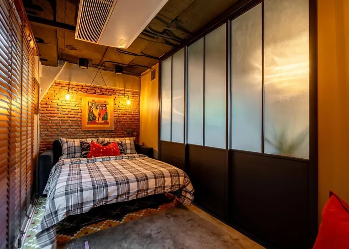 公寓 Peony Rustic Sukhumvit, Nana Bts *