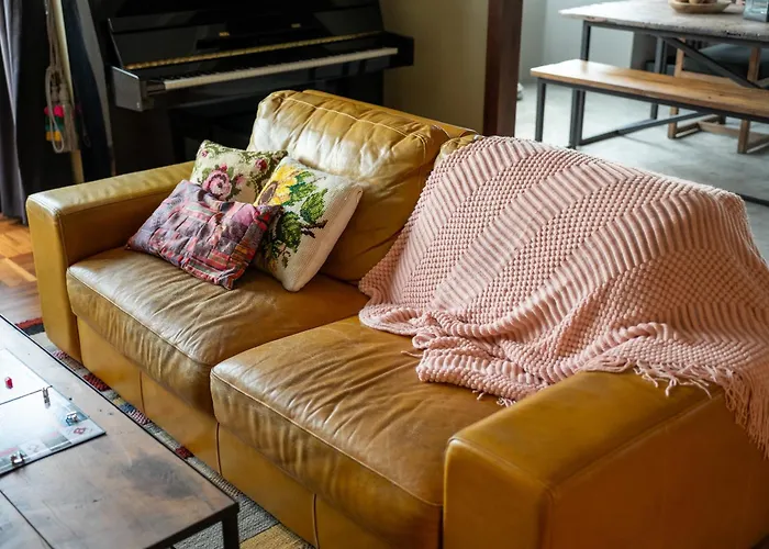 Peony Rustic Sukhumvit, Nana Bts *