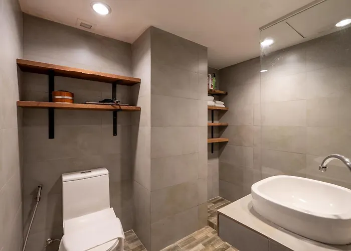 公寓 Peony Rustic Sukhumvit, Nana Bts 曼谷
