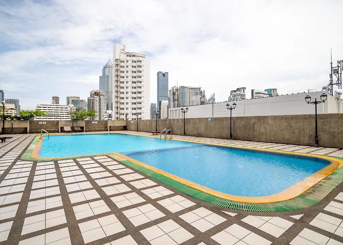 Peony Rustic Sukhumvit, Nana Bts